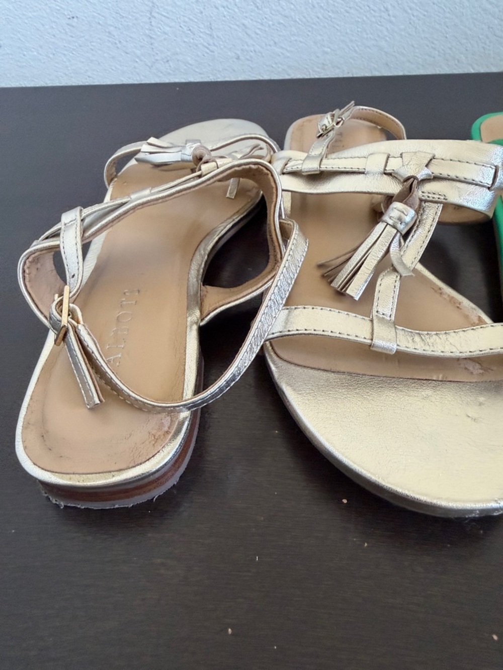 2 Pairs Talbots Green & Gold  Leather Sandals. - Picture 4 of 11